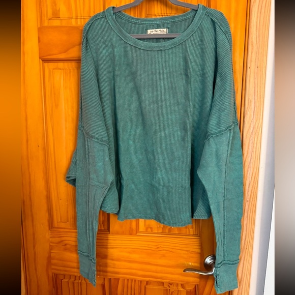 Free People Microphone Drop Thermal Size: L - Picture 2 of 7